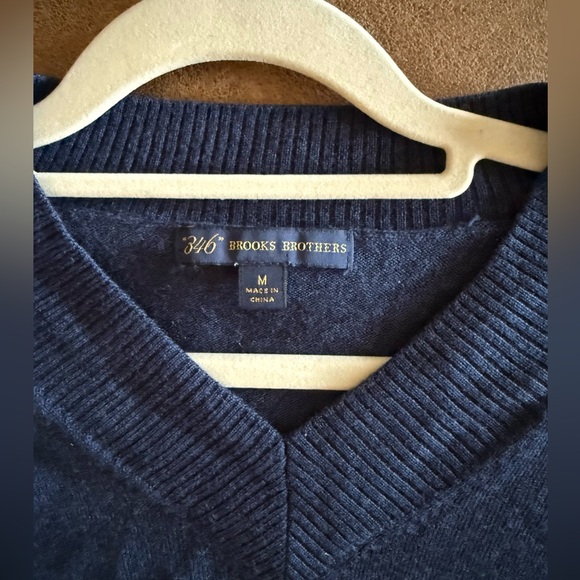 Women’s Brook Bothers Navy V-Neck Sweater - Picture 3 of 5